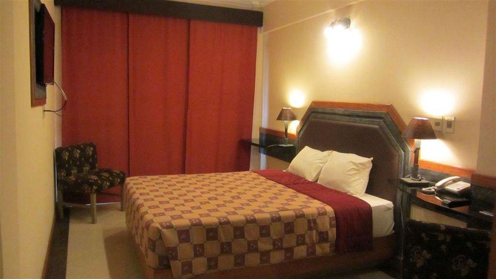 Aspen Hotel & Apart Asuncion Extérieur photo