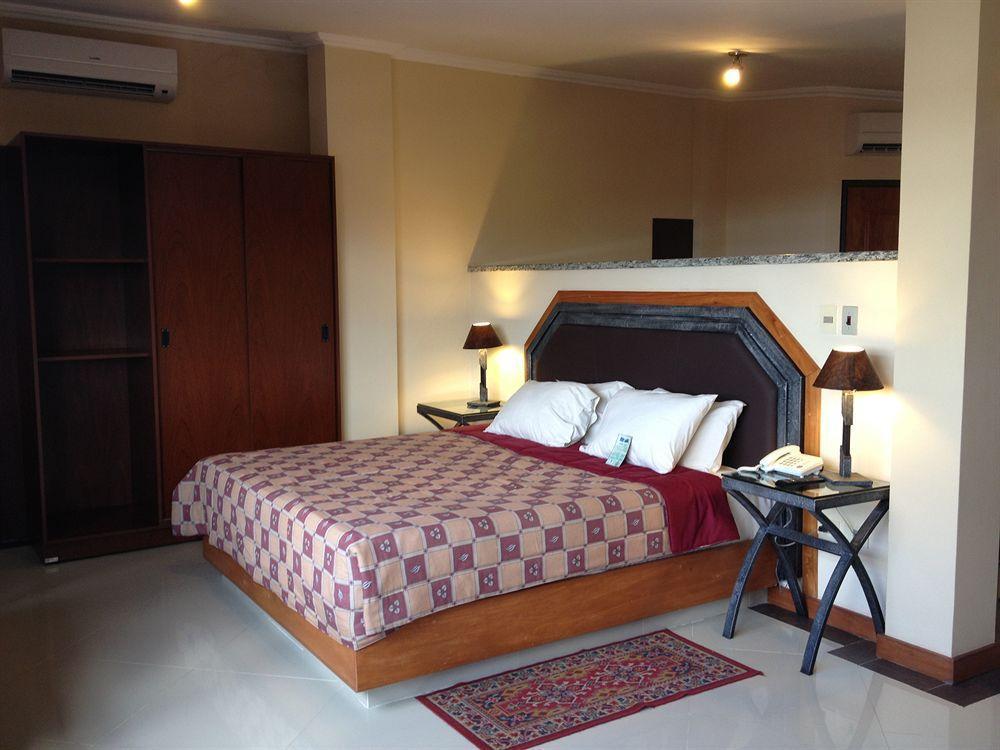 Aspen Hotel & Apart Asuncion Extérieur photo