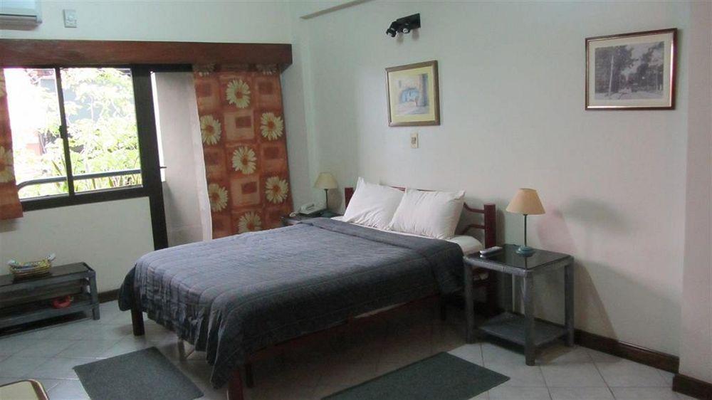 Aspen Hotel & Apart Asuncion Extérieur photo