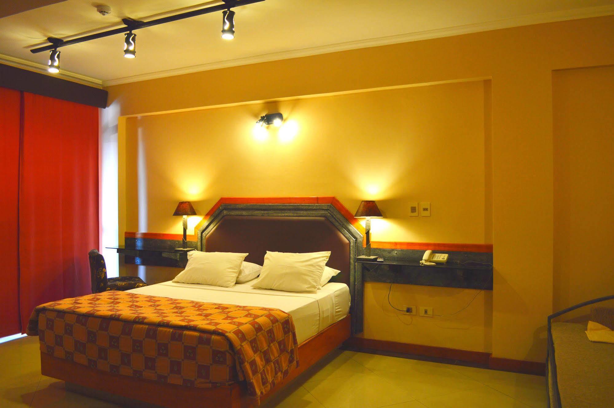 Aspen Hotel & Apart Asuncion Extérieur photo