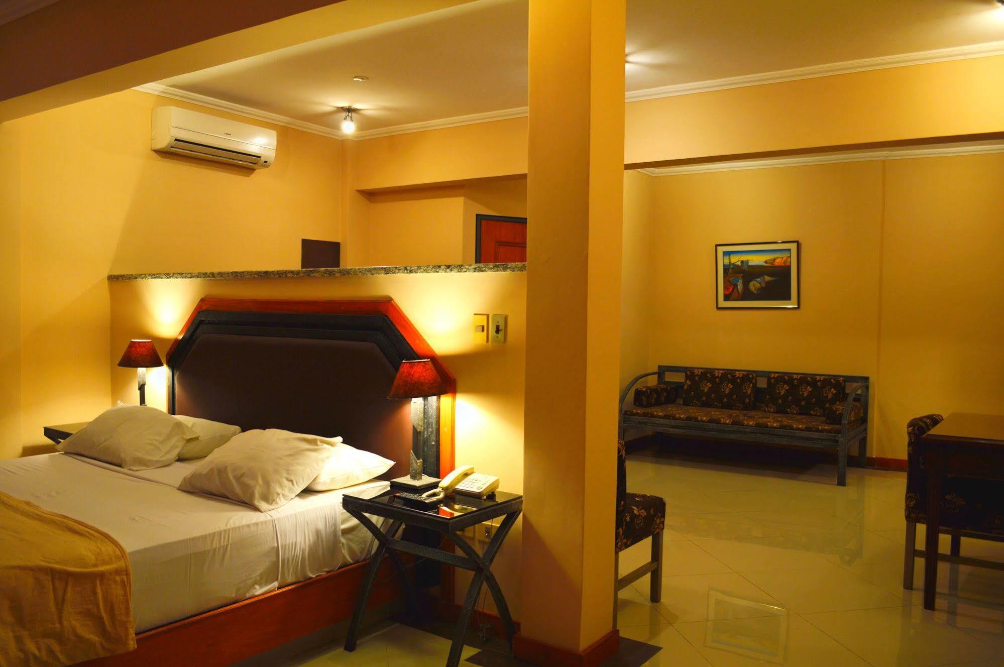 Aspen Hotel & Apart Asuncion Extérieur photo