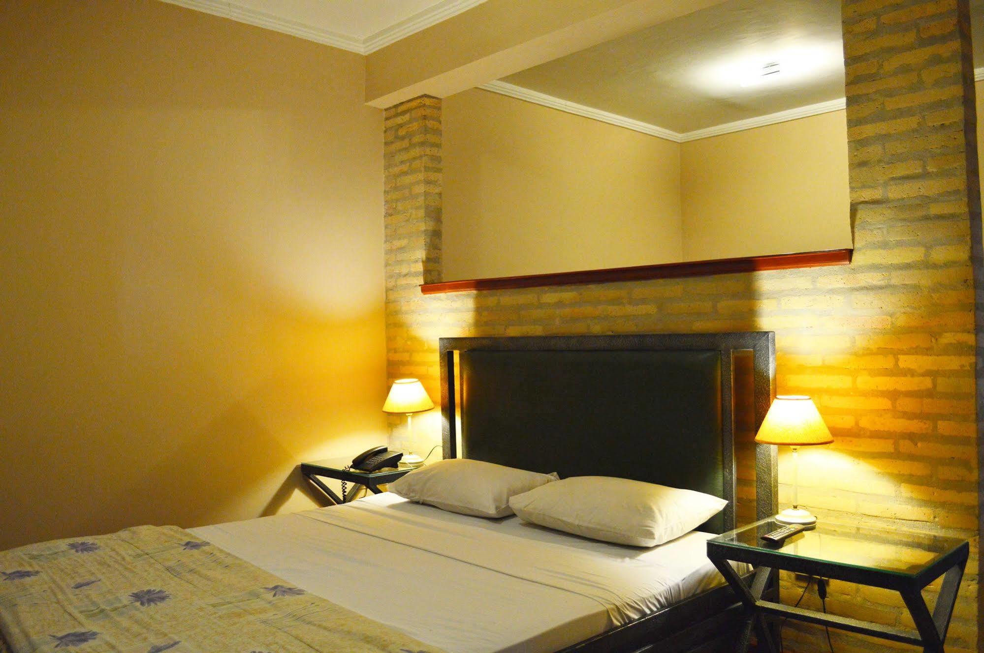 Aspen Hotel & Apart Asuncion Extérieur photo