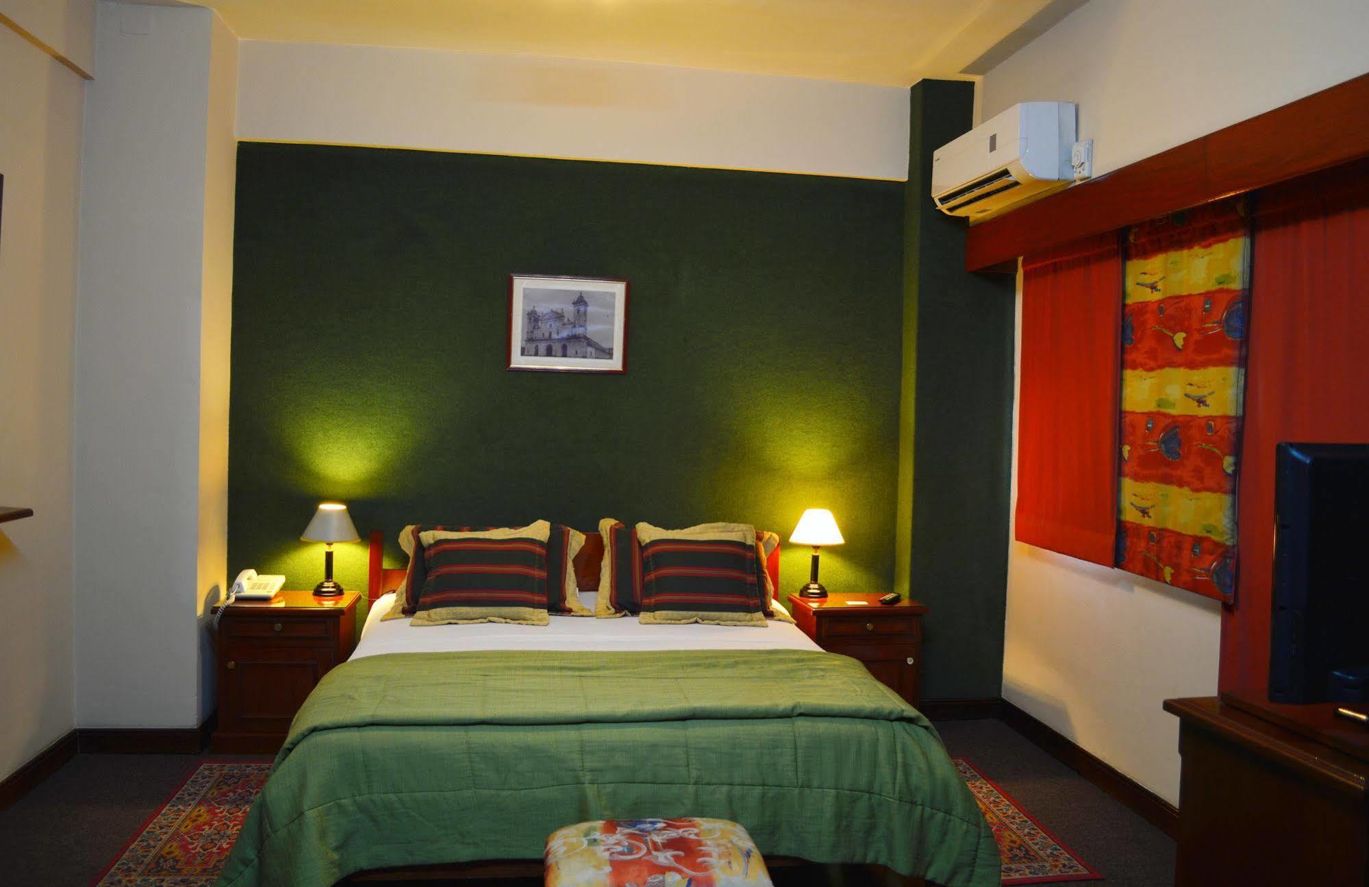 Aspen Hotel & Apart Asuncion Extérieur photo
