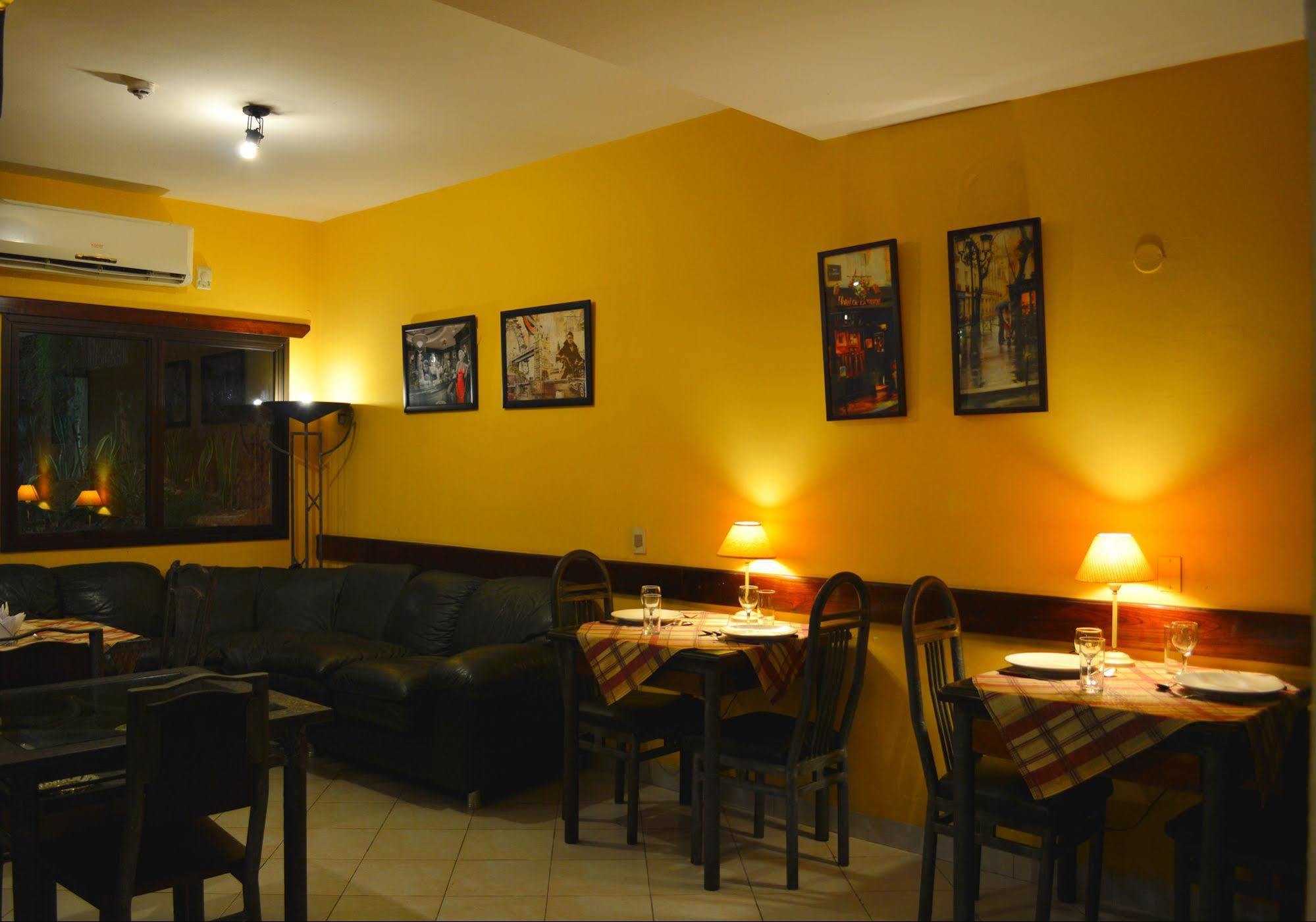 Aspen Hotel & Apart Asuncion Extérieur photo